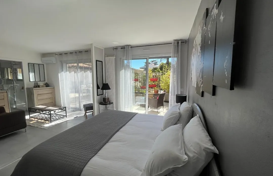 Villa Anna Bella Sun & Spa- Suites Premium- Reserve Aux Couples Naturistes-1