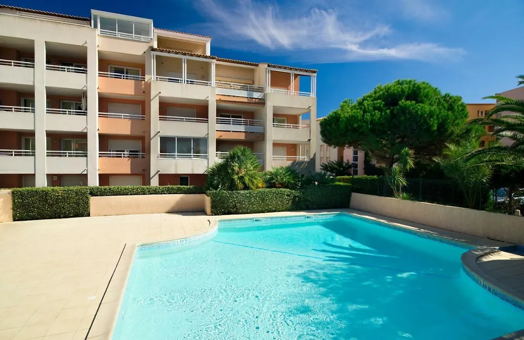 Savanna Beach/Terrasses de Savanna-1