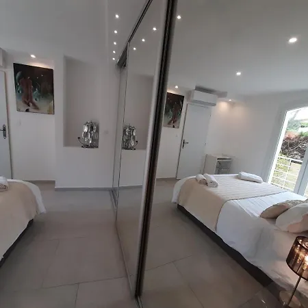 Villa Rasoa Chambre Miroir-3